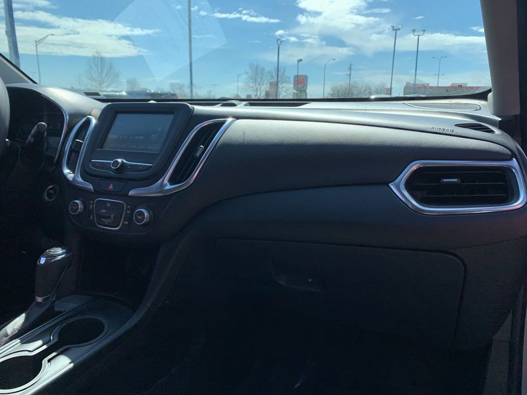 Used 2018 Chevrolet Equinox LT image 16