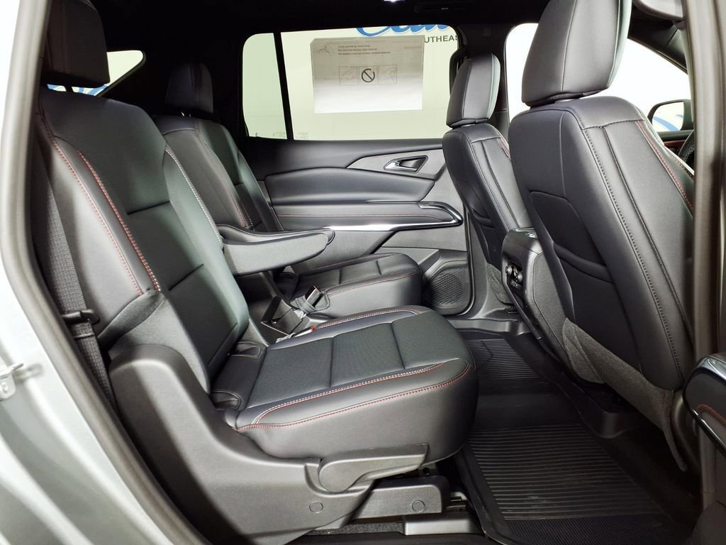 New 2026 Chevrolet Traverse Z71 w/ Driver Confidence Package AWD/4WD image 11
