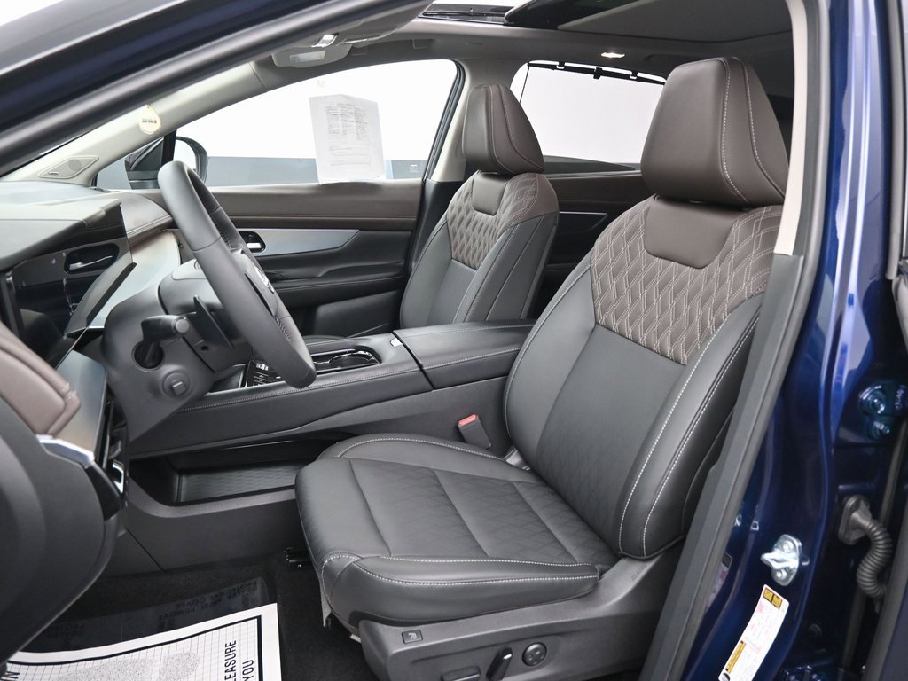 Used 2025 Nissan Murano Platinum w/ Cargo Package image 25