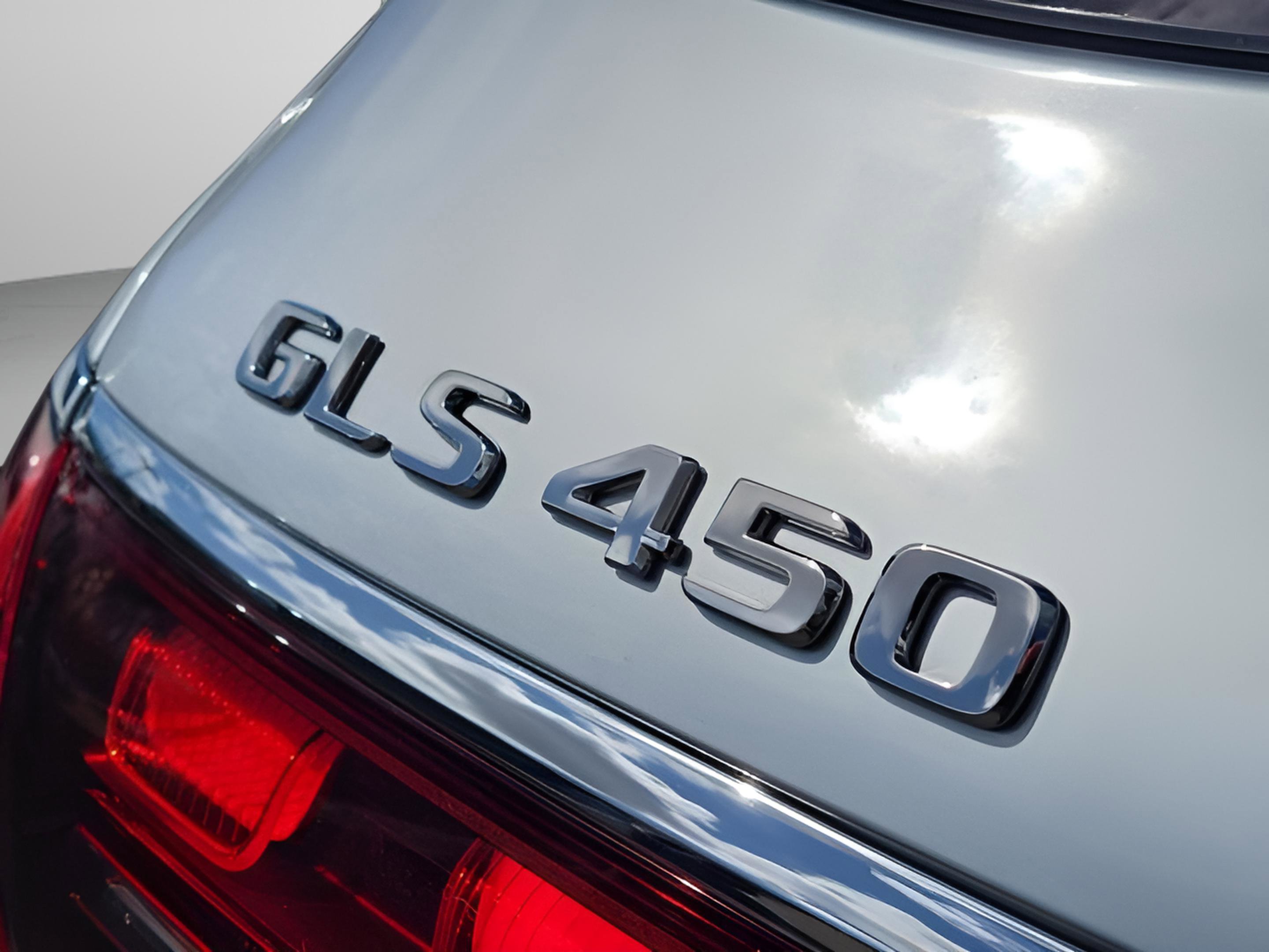 Certified 2026 Mercedes-Benz GLS 450 4MATIC image 36