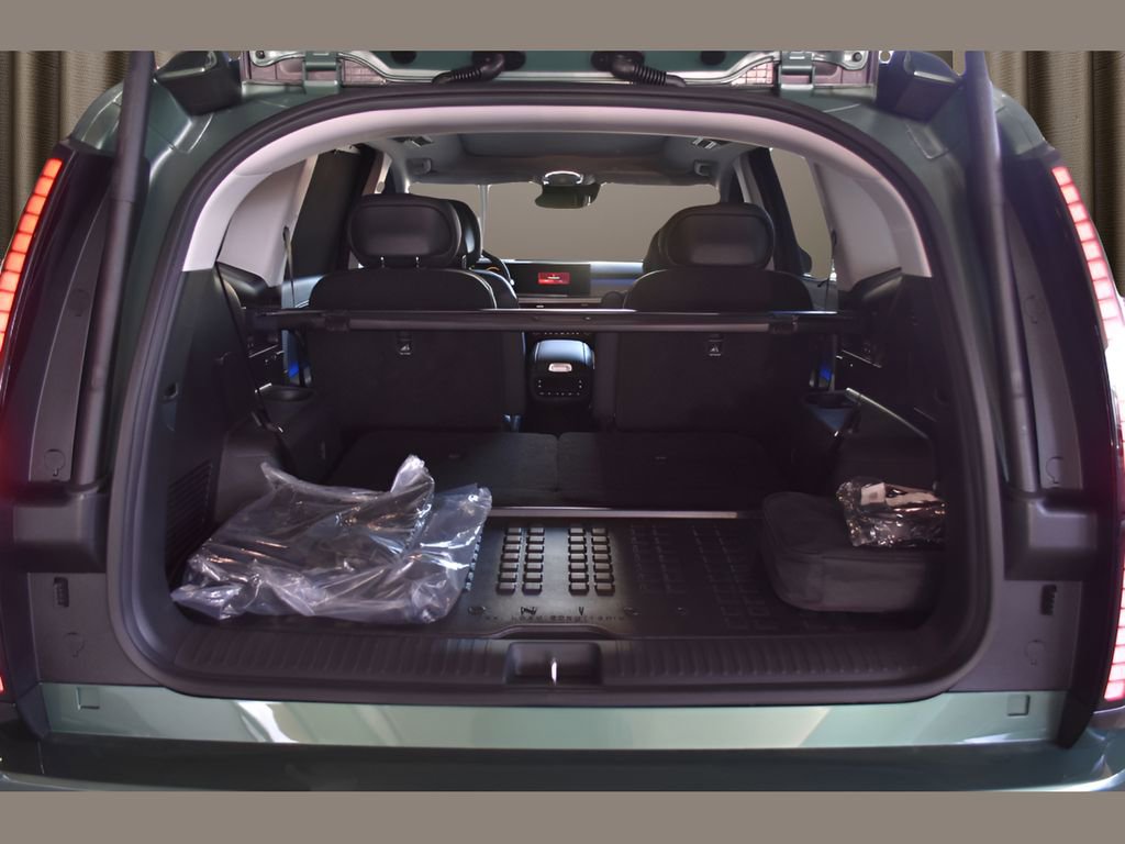 New 2026 Hyundai Ioniq 9 Limited image 13