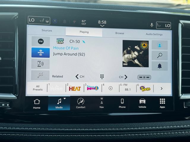 New 2027 Chrysler Pacifica Limited AWD/4WD image 30