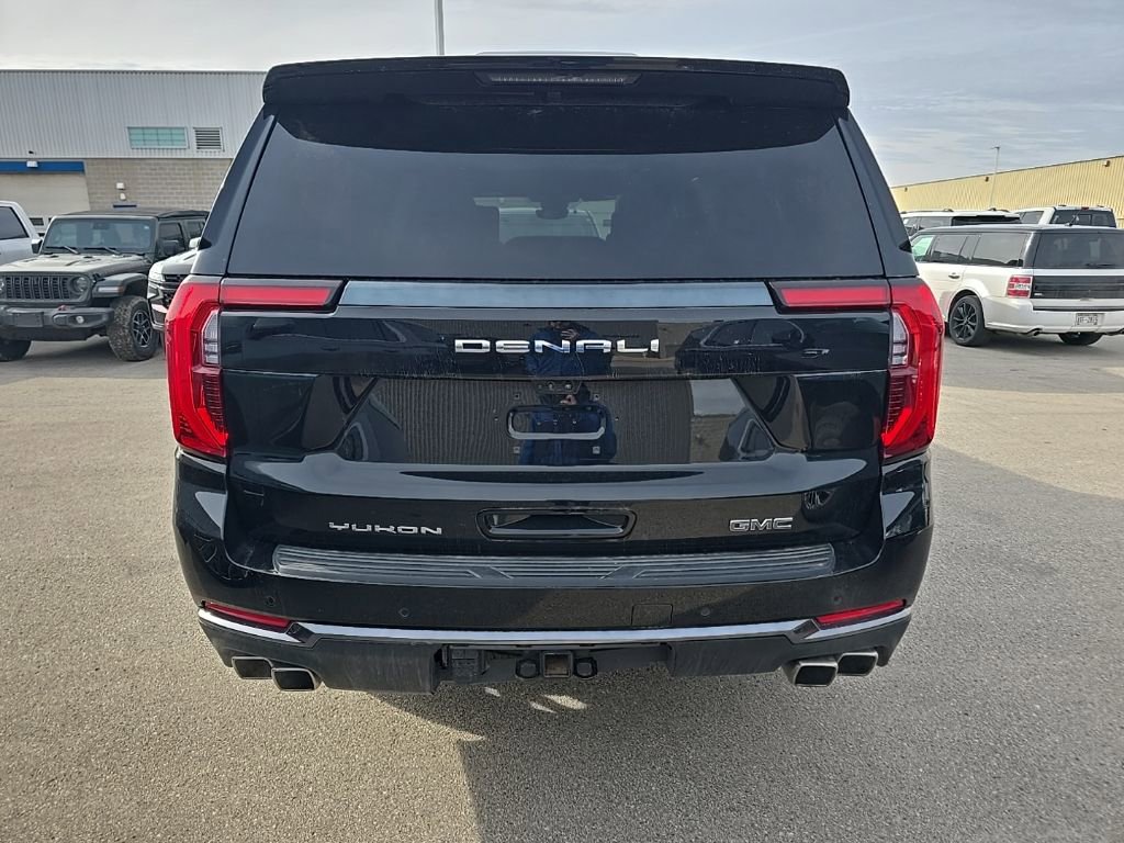 Used 2025 GMC Yukon XL Denali Ultimate image 4