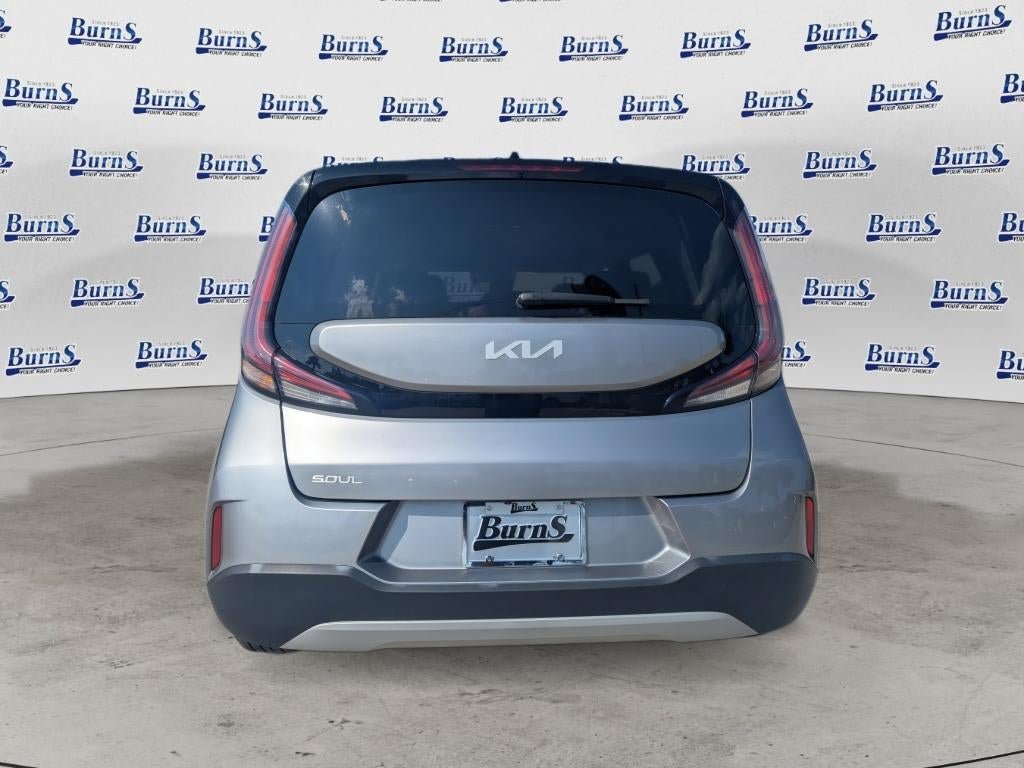Used 2024 Kia Soul LX w/ Option Group 015 FWD image 4