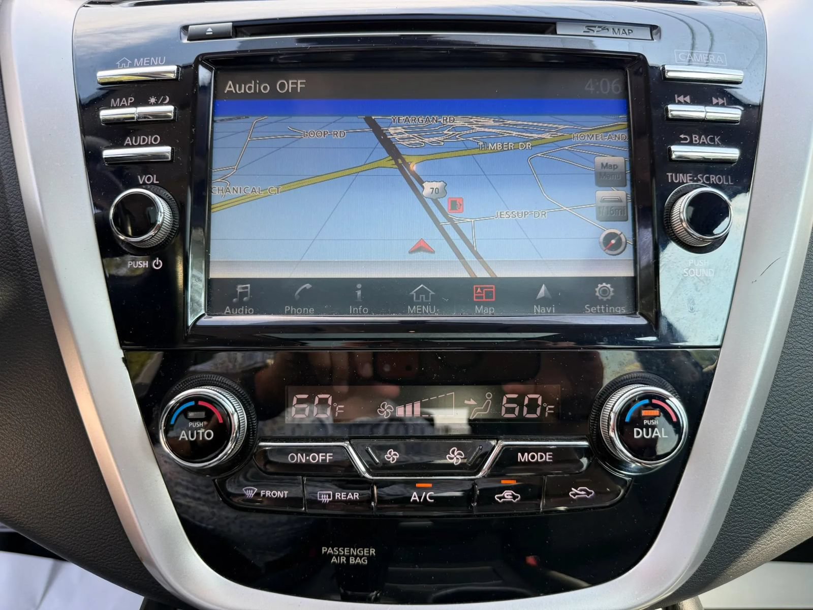 Used 2015 Nissan Murano Platinum w/ Platinum Technology Package AWD/4WD image 17