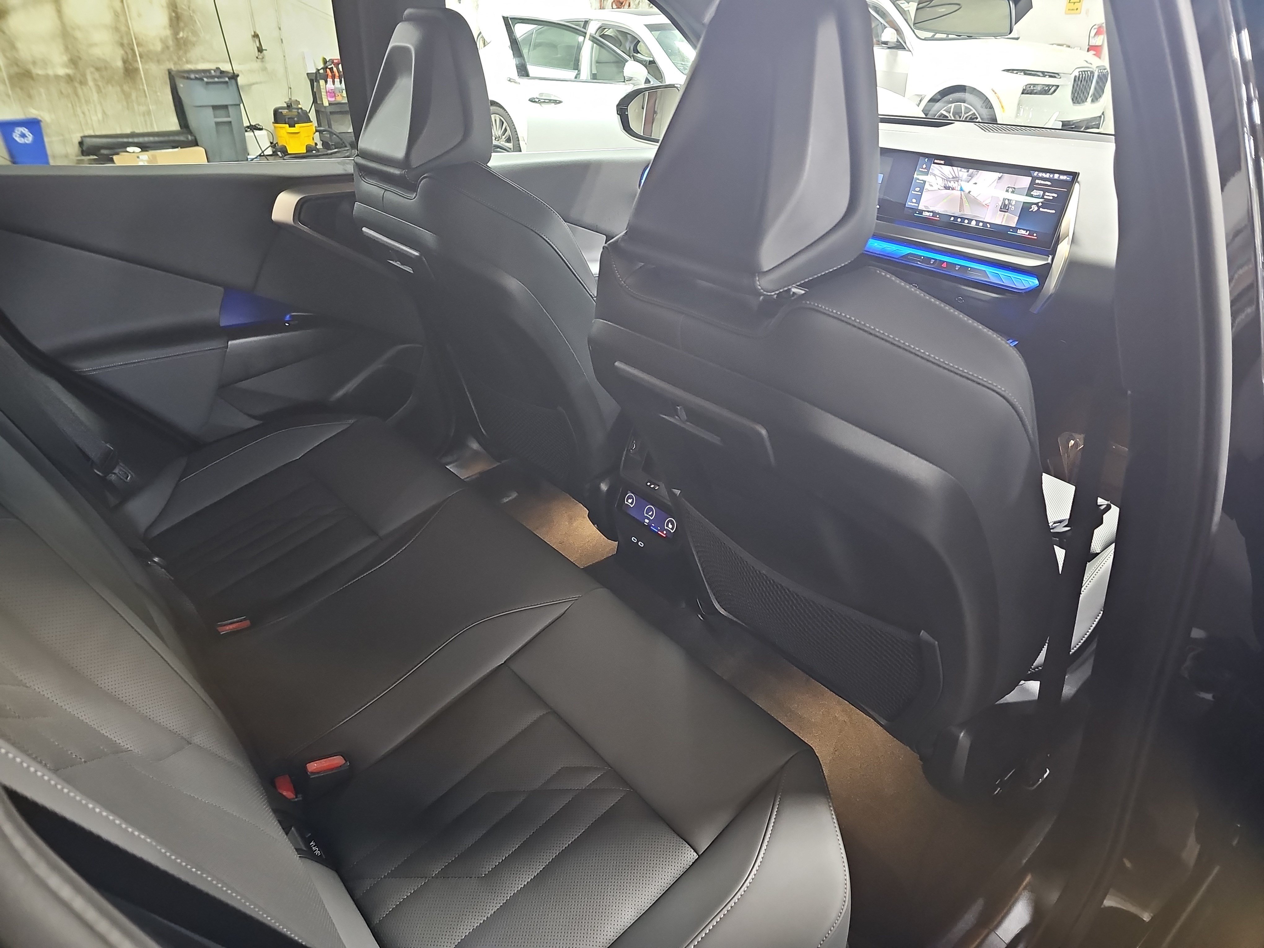 Certified 2025 BMW X3 xDrive30i w/ Premium Package AWD/4WD image 12