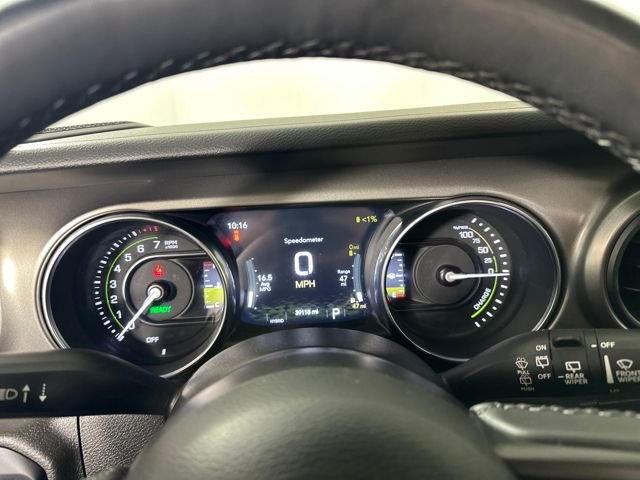 Used 2023 Jeep Wrangler Unlimited w/ Cold Weather Group image 17