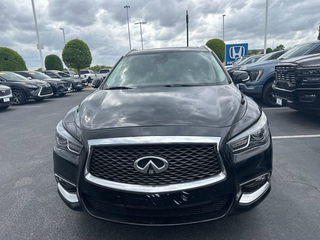 Used 2019 INFINITI QX60 Luxe w/ Essential Package image 2
