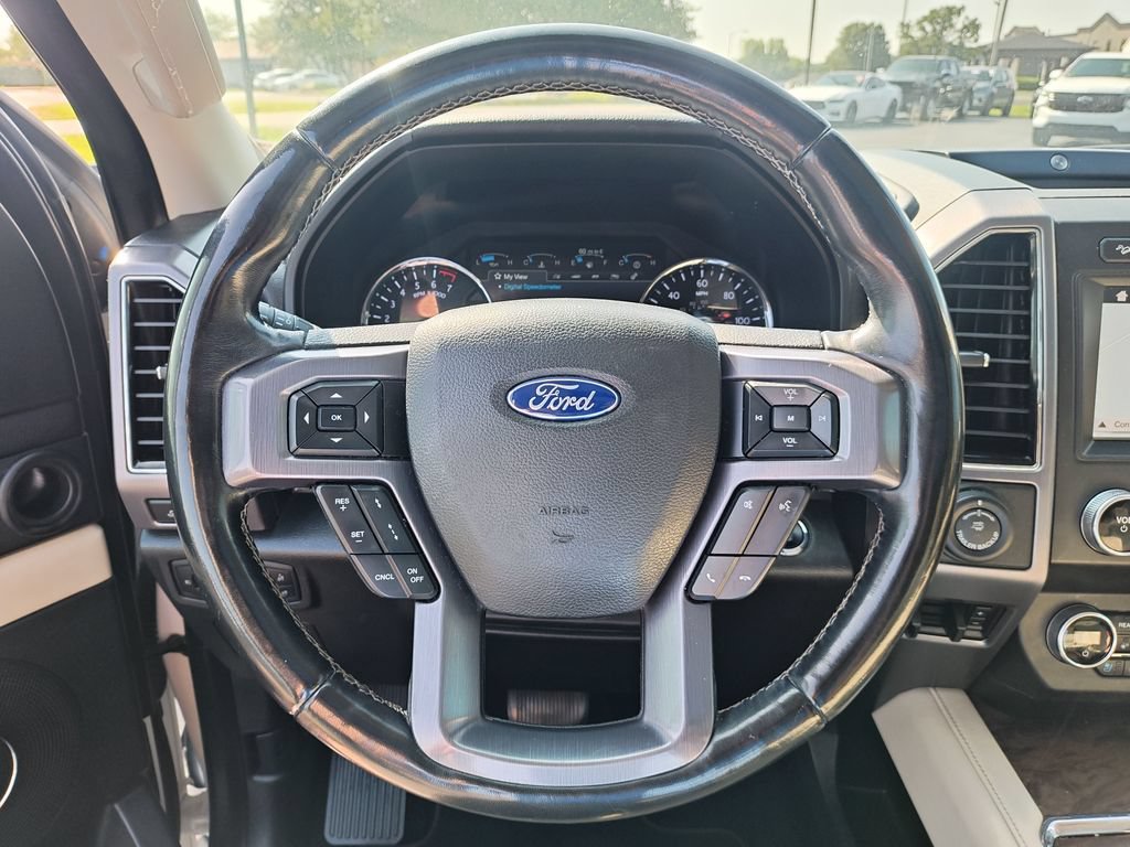 Used 2019 Ford Expedition Platinum AWD/4WD image 17