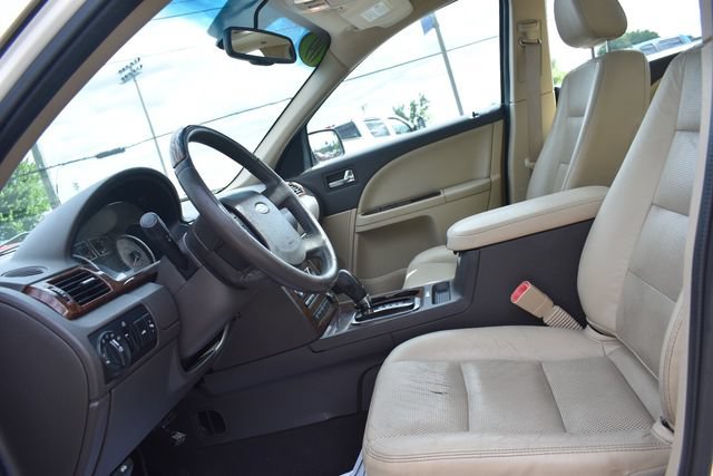 Used 2009 Ford Taurus Limited AWD/4WD image 25