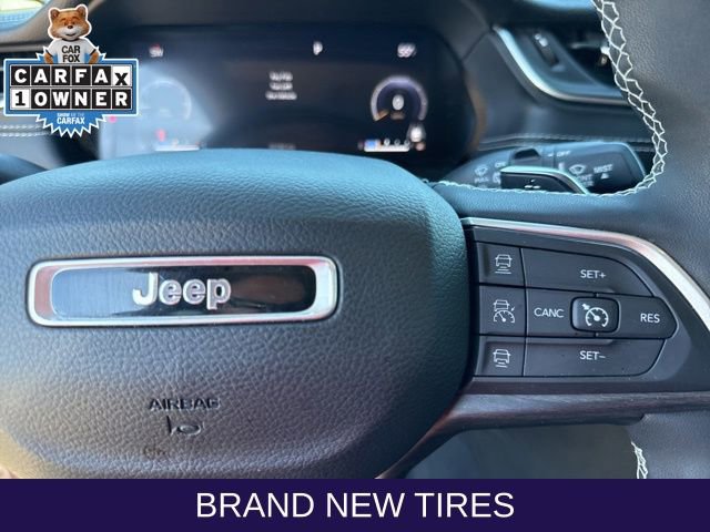 Used 2023 Jeep Grand Cherokee L Limited w/ Black Appearance Package image 40