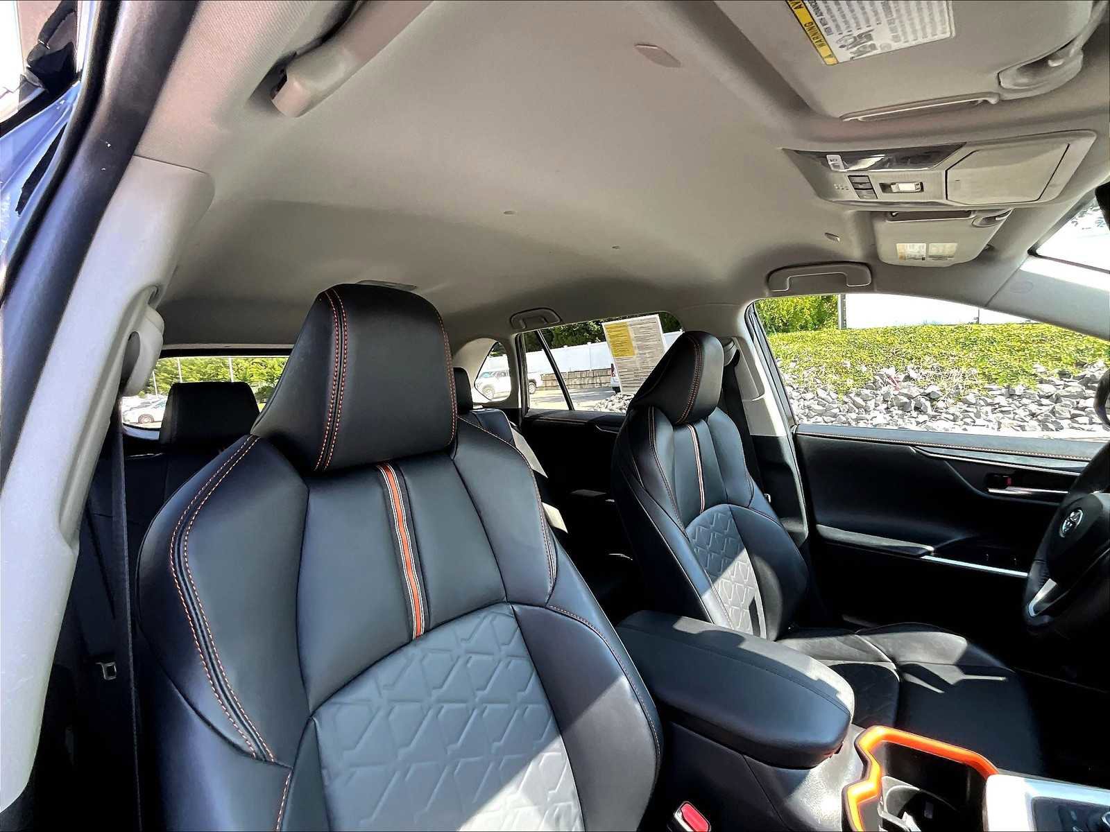 Used 2024 Toyota RAV4 Adventure image 22