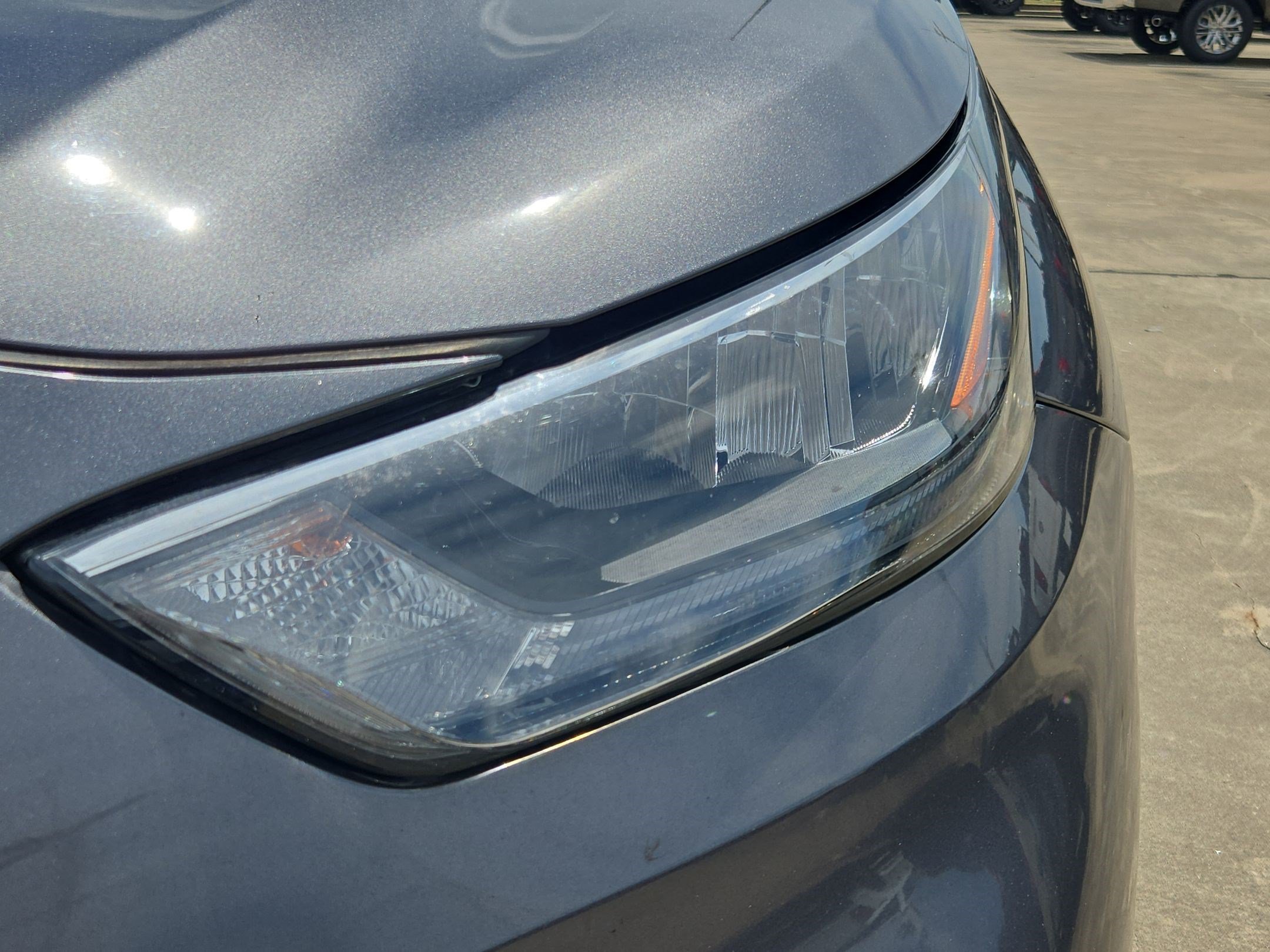 Used 2020 Toyota Highlander XLE FWD image 12