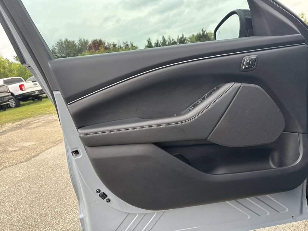 Used 2024 Ford Mustang Mach-E Select w/ Comfort Package Lite RWD image 10