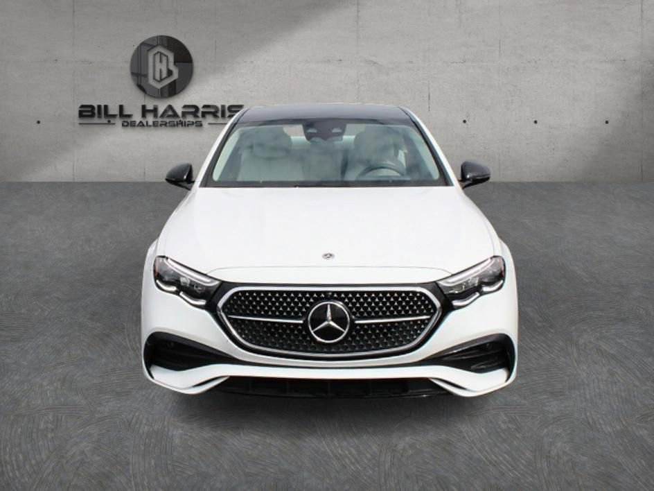 Used 2024 Mercedes-Benz E 350 4MATIC Sedan image 3