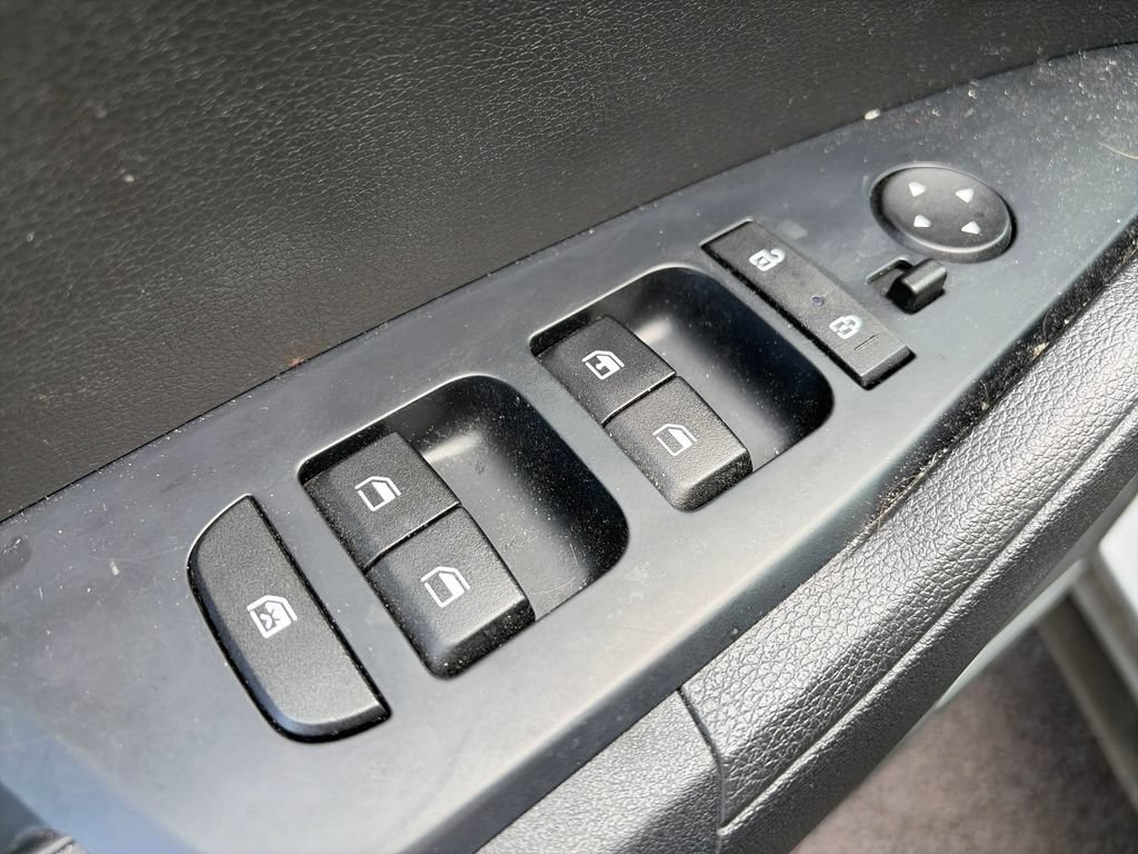 Used 2023 Kia Sportage LX AWD/4WD image 16