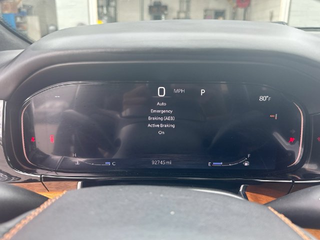 Used 2022 Jeep Grand Wagoneer Series III w/ Rear Seat Video Group 1 AWD/4WD image 18