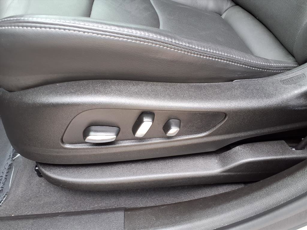 Used 2024 Cadillac XT6 Premium Luxury FWD image 14
