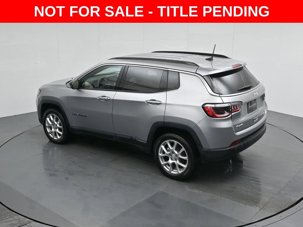 Used 2023 Jeep Compass Latitude image 36