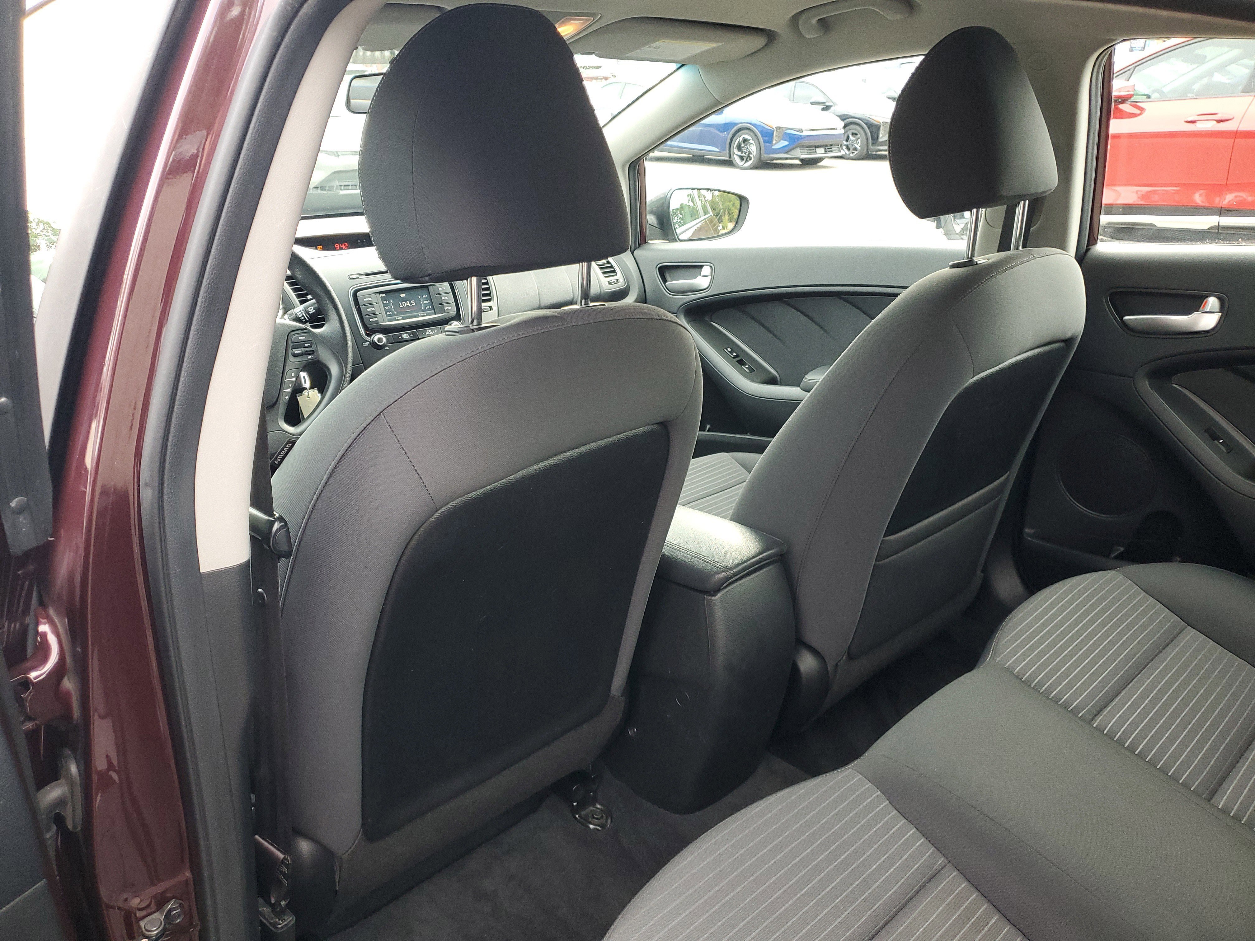 Used 2017 Kia Forte LX w/ LX Popular Package image 15