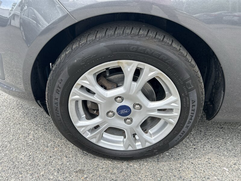 Used 2016 Ford Fiesta SE w/ Cold Weather Package FWD image 7