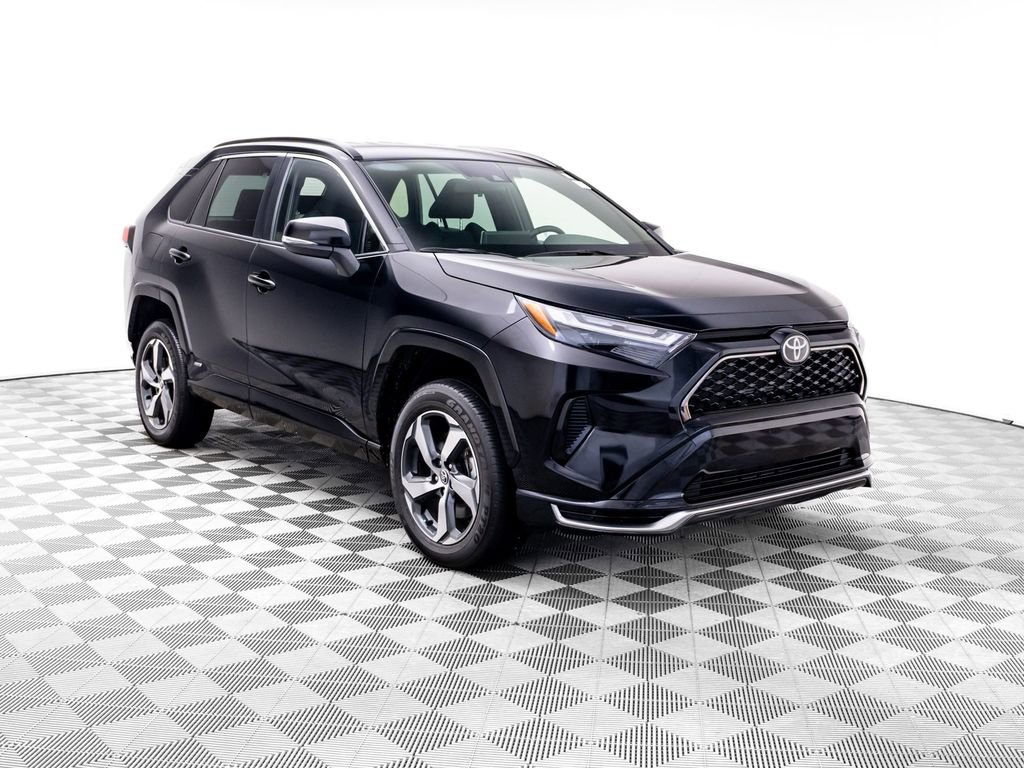 Used 2025 Toyota RAV4 SE AWD/4WD image 8