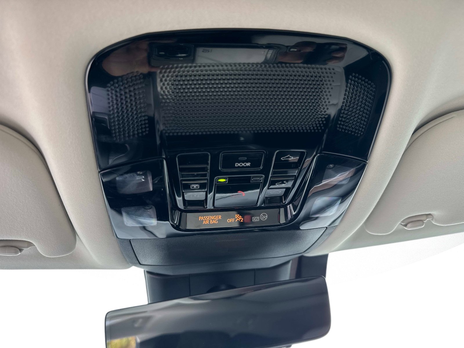 Used 2023 Lexus RX 350 w/ Accessory Package (Z1) image 28