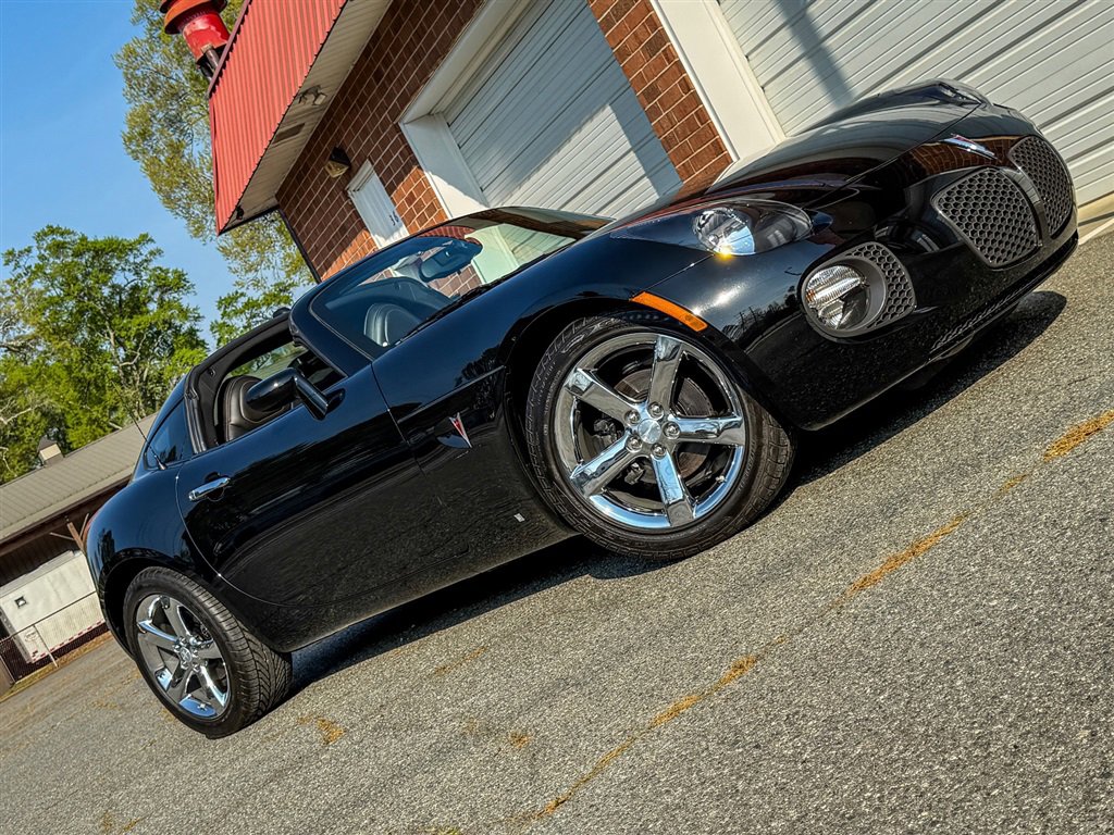 Used 2009 Pontiac Solstice GXP w/ Premium Package image 28