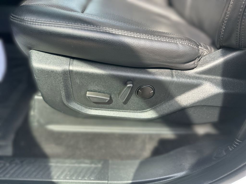 Used 2021 Ford Expedition Max XLT image 15