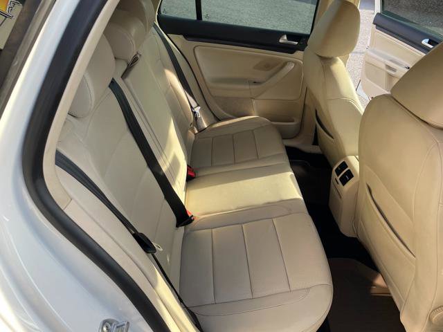 Used 2013 Volkswagen Jetta TDI image 25