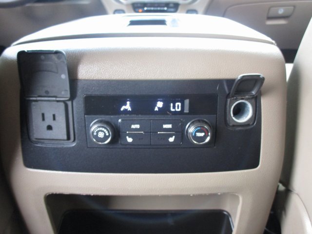 Used 2018 GMC Yukon XL SLT image 23