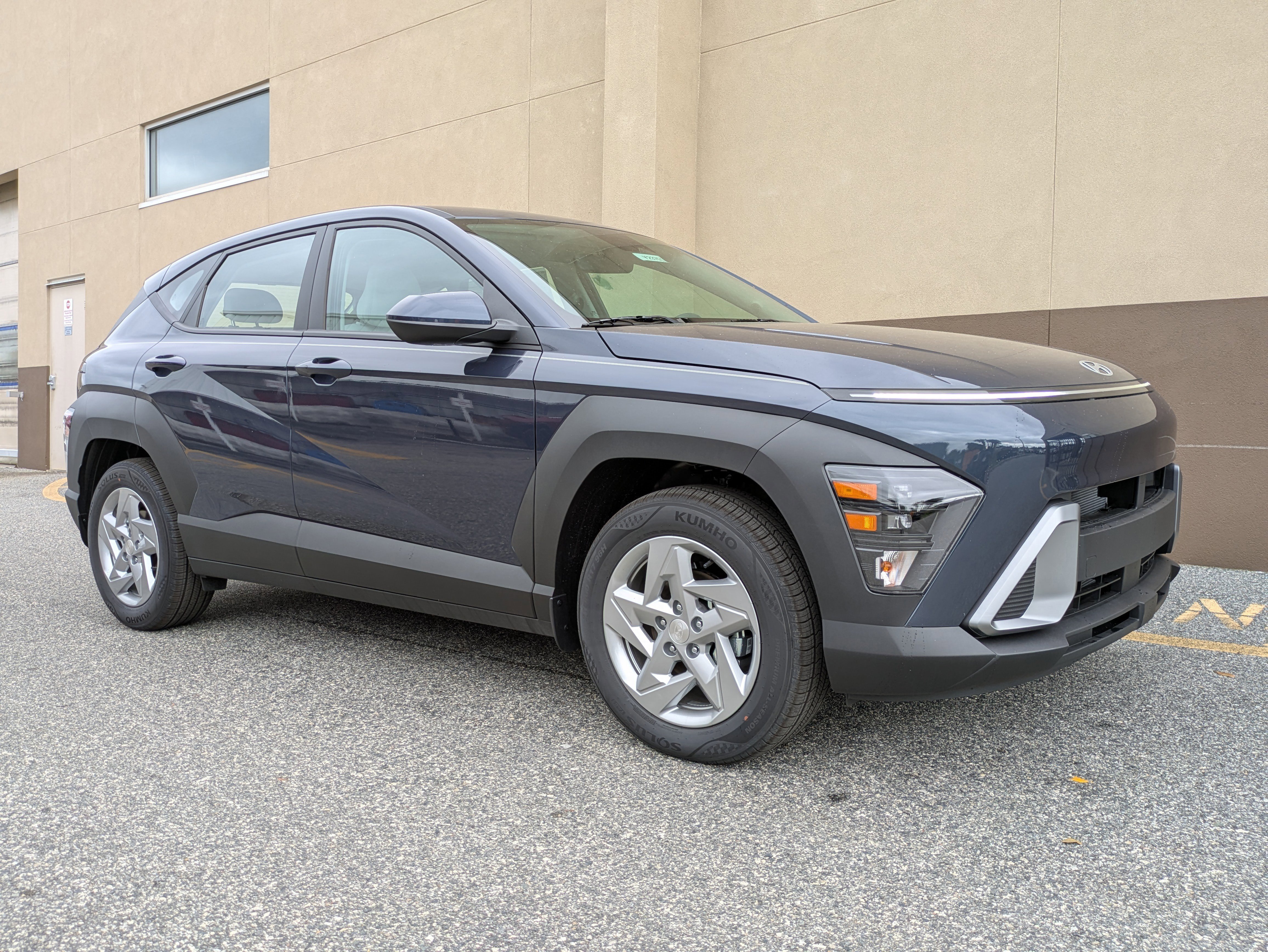 New 2026 Hyundai Kona SE image 2