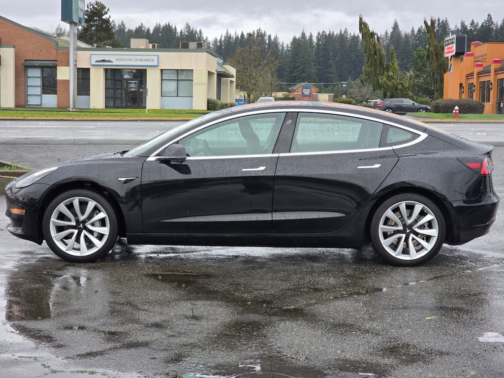 Used 2018 Tesla Model 3 Long Range RWD image 4