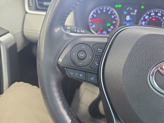 Used 2020 Toyota RAV4 XLE Premium AWD/4WD image 19