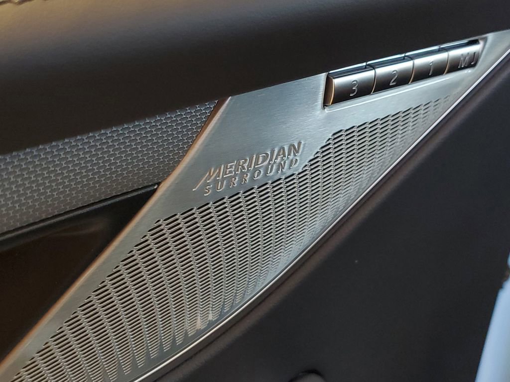 New 2026 Jaguar F-PACE SVR image 13