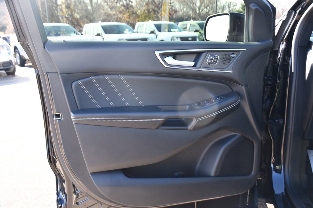 Used 2021 Ford Edge ST w/ Equipment Group 401A image 23