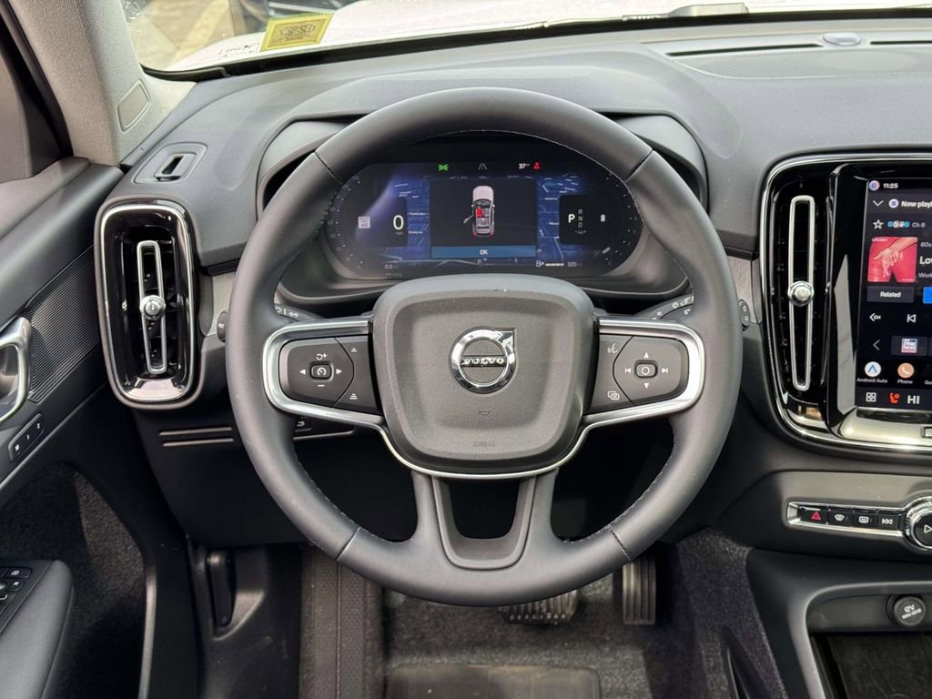 Certified 2026 Volvo XC40 B5 Plus w/ Protection Package Premier image 12