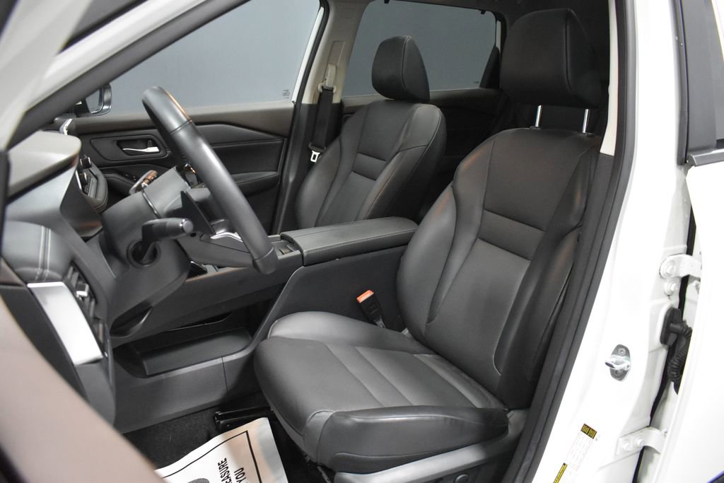 Certified 2023 Nissan Rogue SV w/ SV Premium B Package image 5