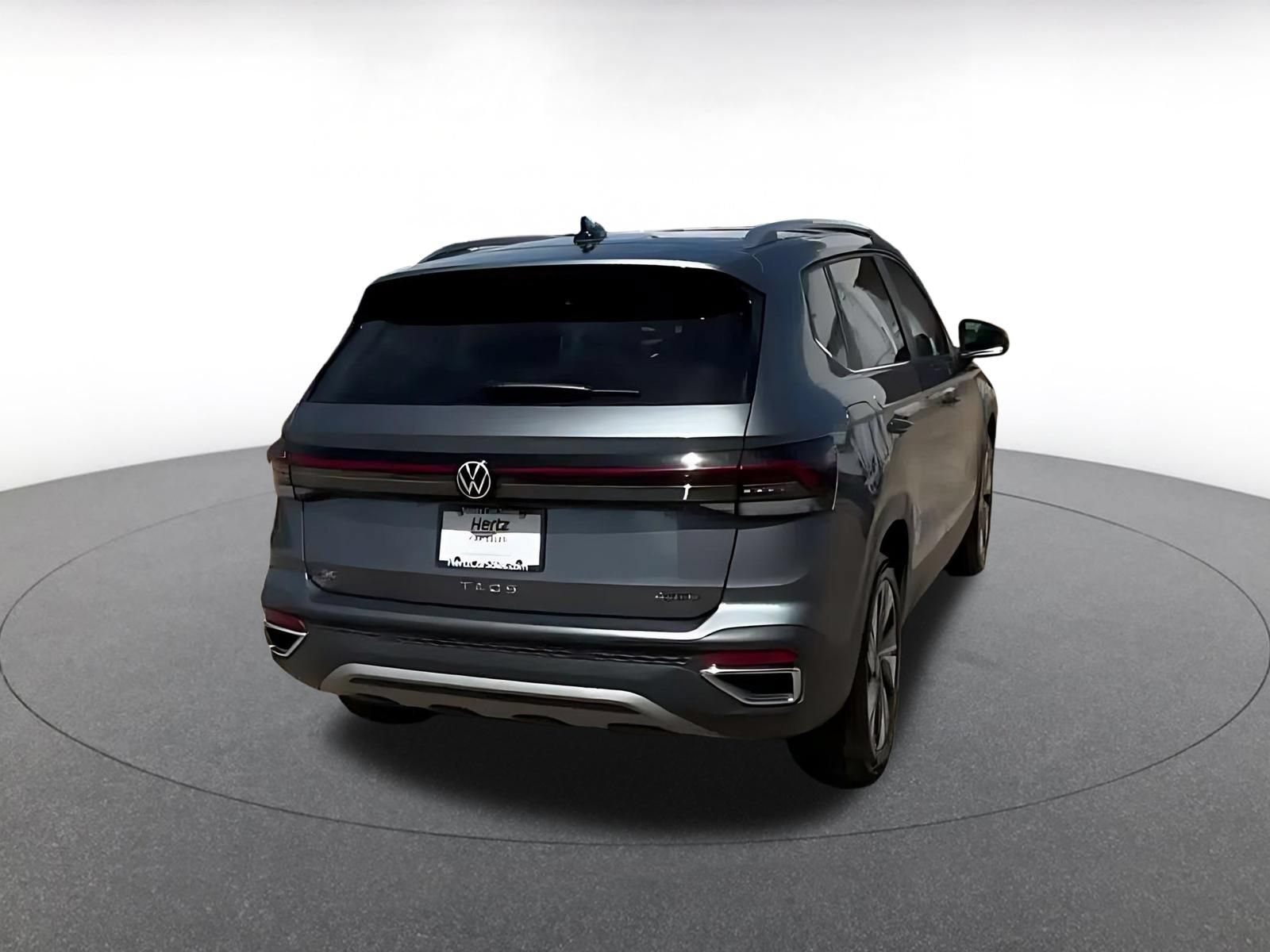 Used 2026 Volkswagen Taos SE AWD/4WD image 12