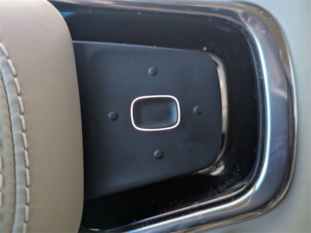 Used 2024 Lincoln Nautilus Premier image 15