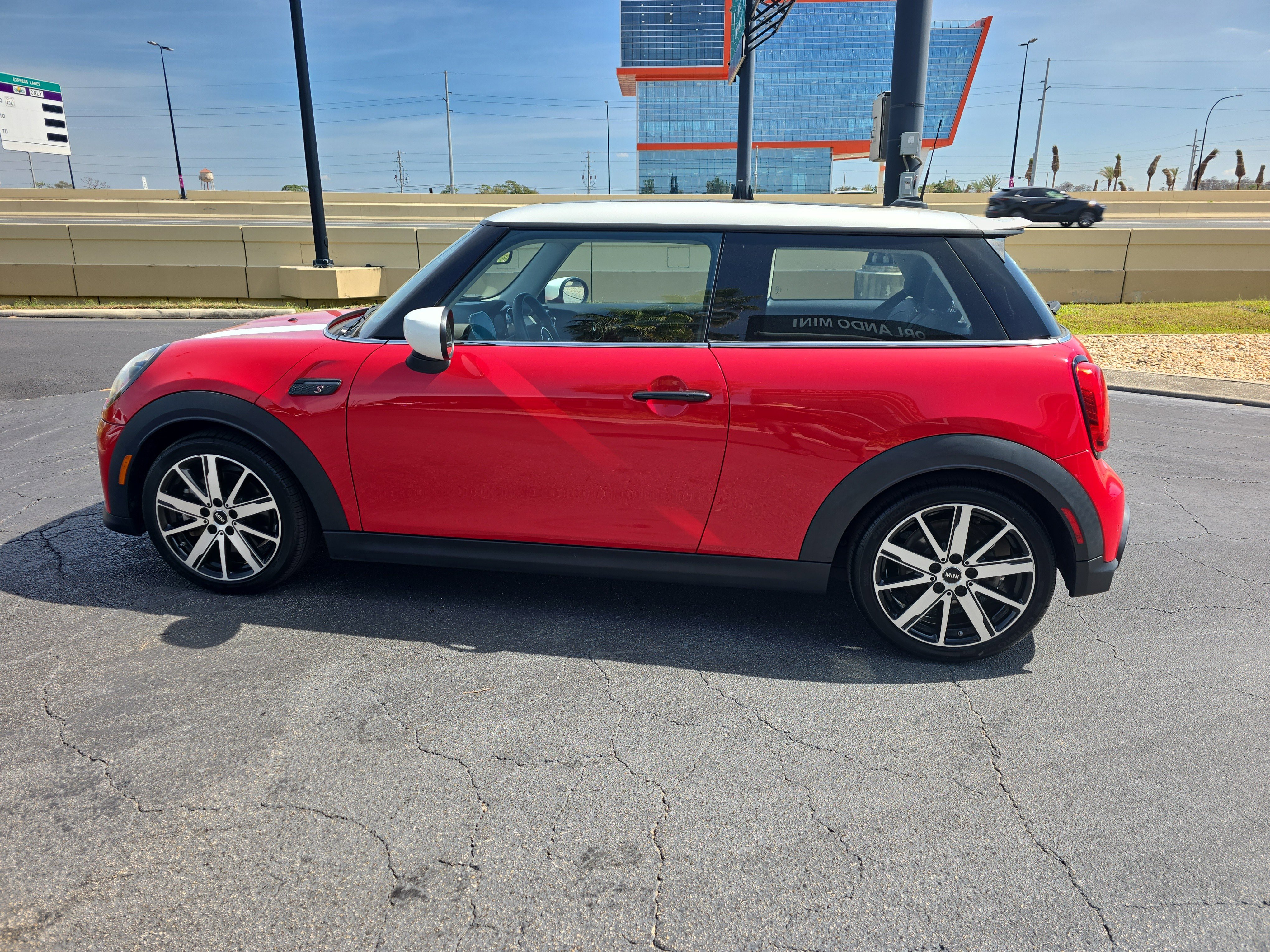Used 2023 MINI Cooper S FWD image 6