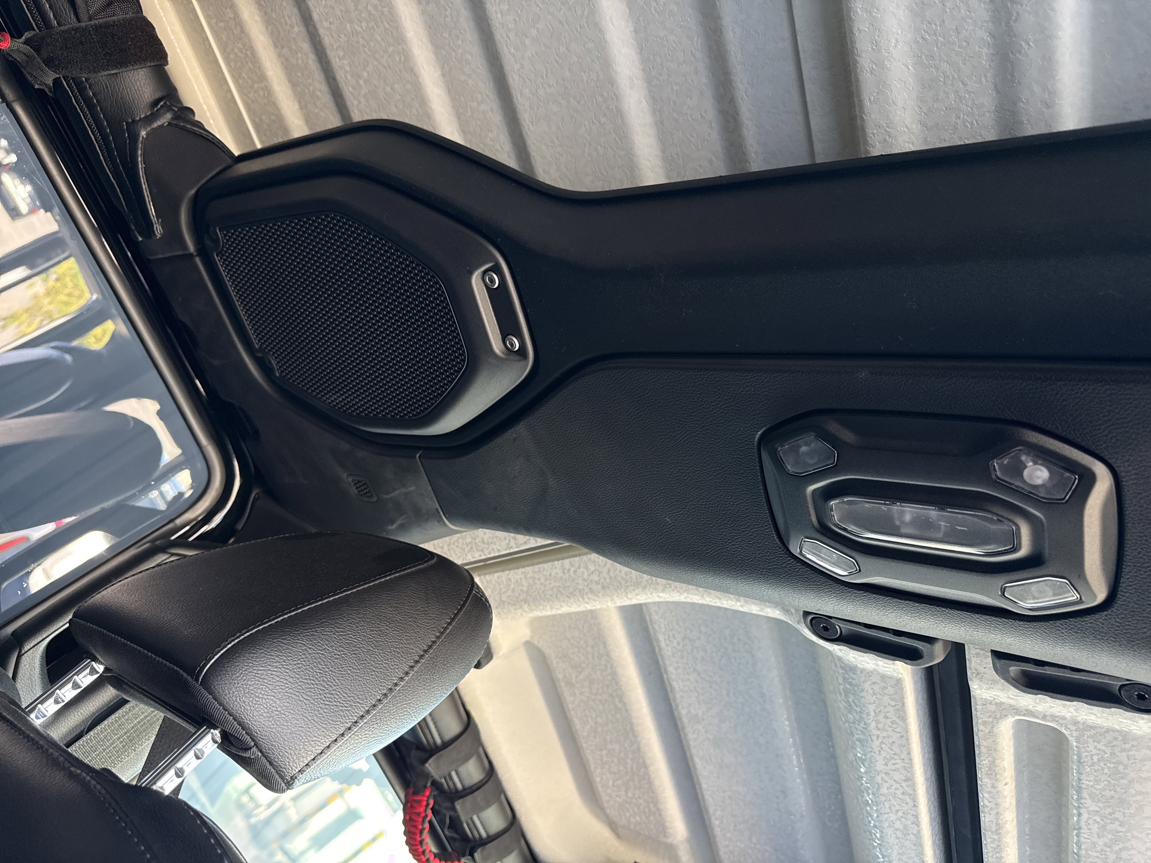 Used 2018 Jeep Wrangler Unlimited Rubicon image 51