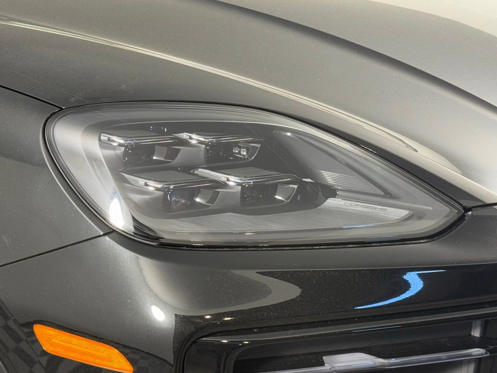 New 2026 Porsche Cayenne image 17