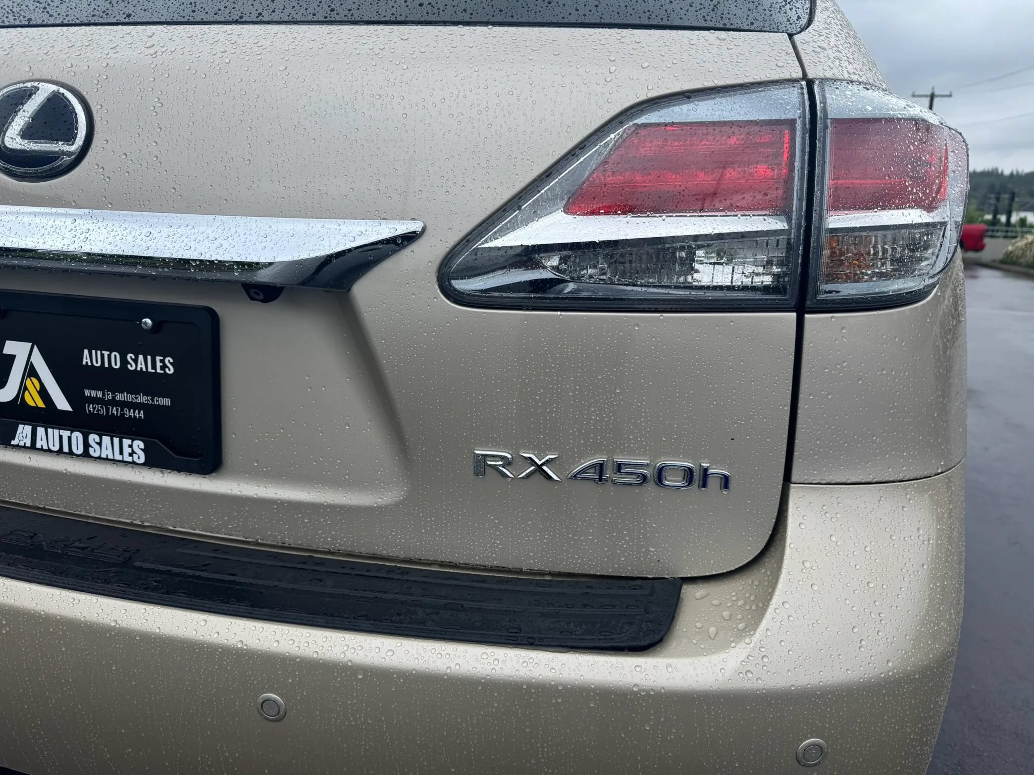 Used 2013 Lexus RX 450h AWD w/ Navigation Pkg image 14