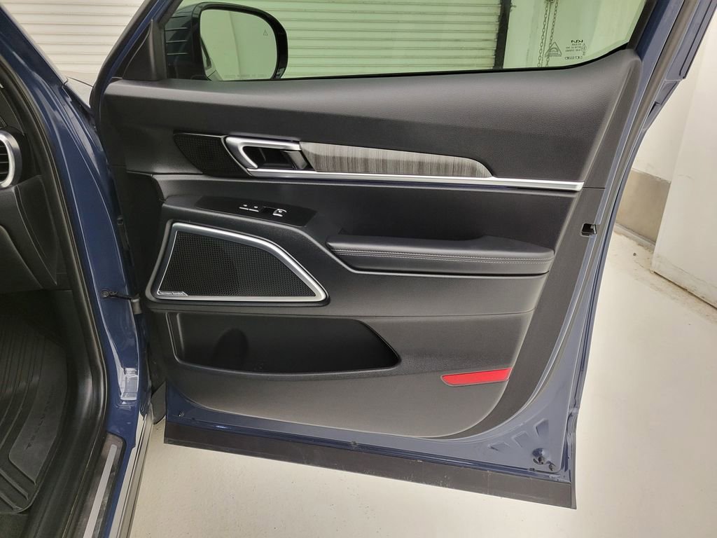 Used 2024 Kia Telluride SX Prestige w/ Towing Package image 40