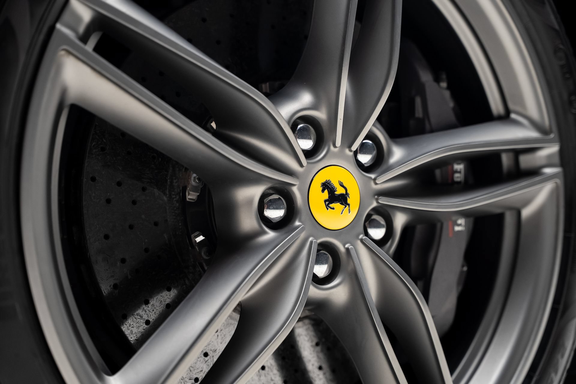 Used 2021 Ferrari Roma RWD image 24