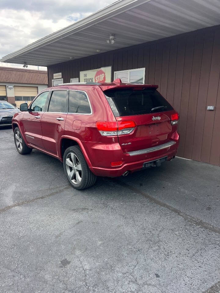 Used 2015 Jeep Grand Cherokee Overland AWD/4WD image 4