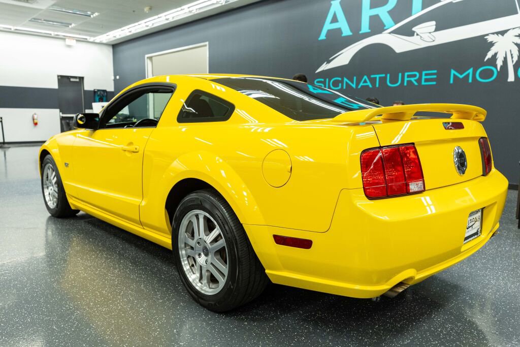 Used 2005 Ford Mustang GT Premium image 6