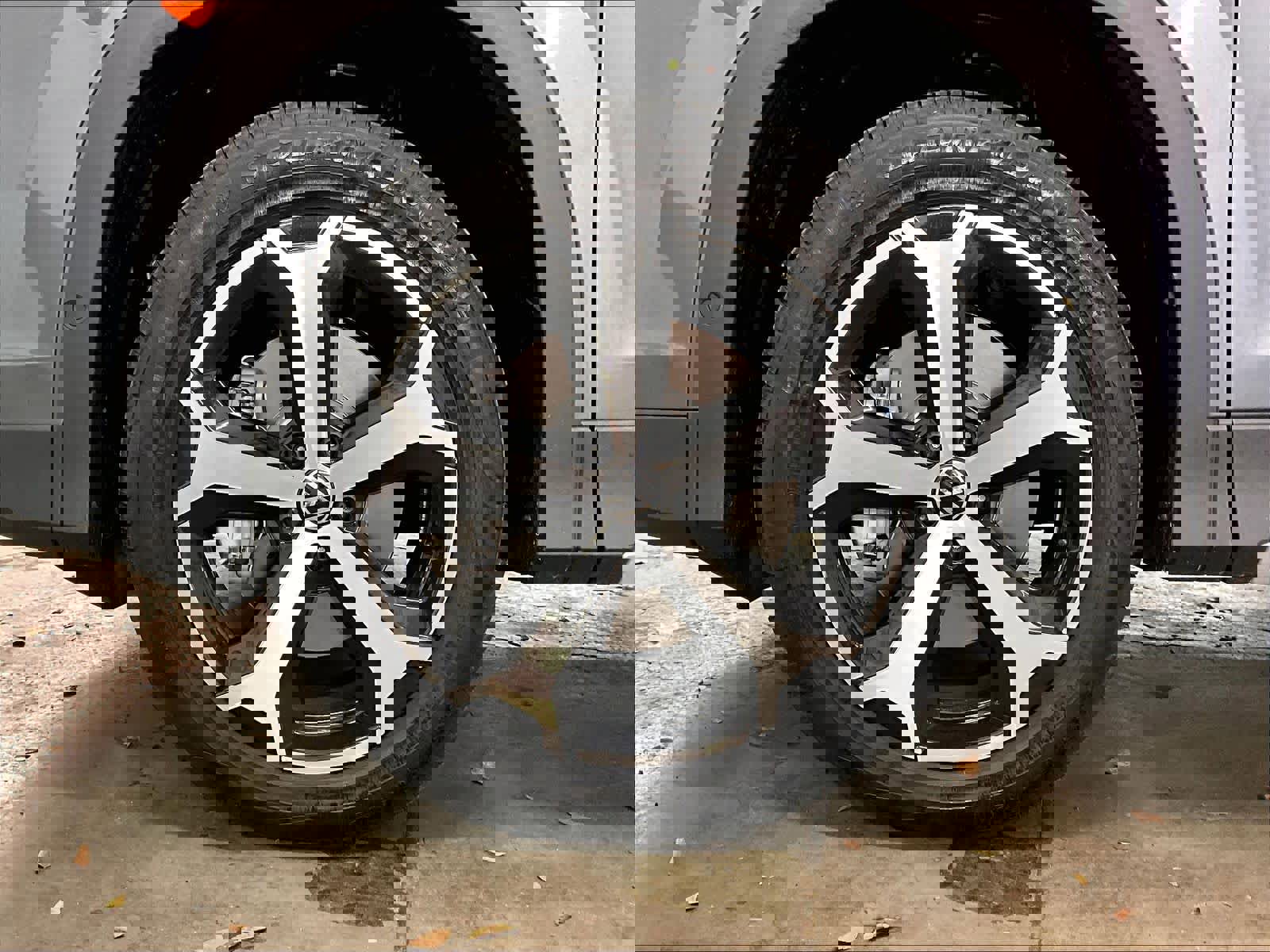 New 2026 Volkswagen Tiguan SE image 14