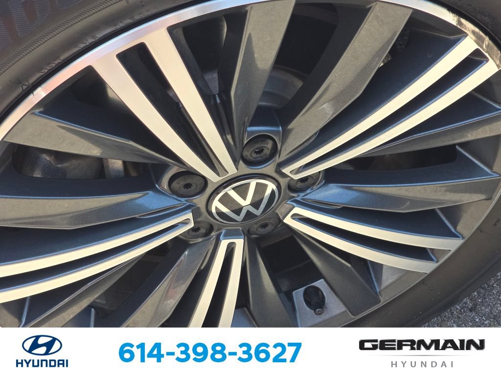 Used 2024 Volkswagen Tiguan Wolfsburg Edition AWD/4WD image 12